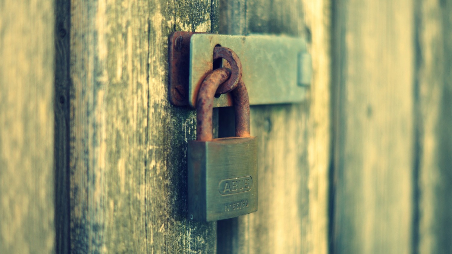 lock-1500x843